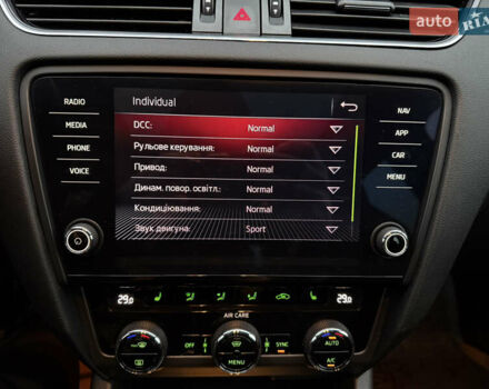 Чорний Шкода Октавія, об'ємом двигуна 2 л та пробігом 220 тис. км за 16999 $, фото 28 на Automoto.ua