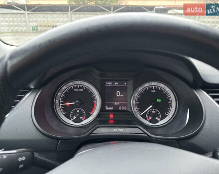 Черный Шкода Октавия, объемом двигателя 1.97 л и пробегом 255 тыс. км за 16200 $, фото 10 на Automoto.ua