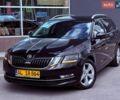 Черный Шкода Октавия, объемом двигателя 2 л и пробегом 220 тыс. км за 15800 $, фото 1 на Automoto.ua