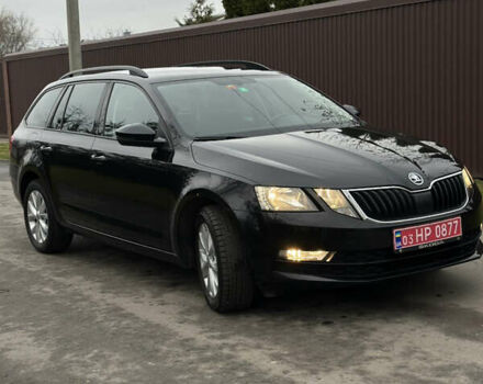 Черный Шкода Октавия, объемом двигателя 1.6 л и пробегом 204 тыс. км за 15200 $, фото 3 на Automoto.ua