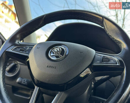 Чорний Шкода Октавія, об'ємом двигуна 2 л та пробігом 218 тис. км за 15299 $, фото 105 на Automoto.ua