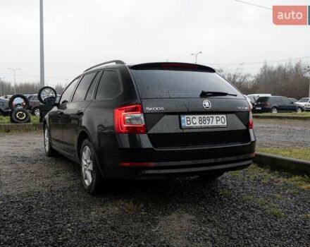 Черный Шкода Октавия, объемом двигателя 2 л и пробегом 326 тыс. км за 14141 $, фото 5 на Automoto.ua