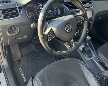 Черный Шкода Октавия, объемом двигателя 2 л и пробегом 214 тыс. км за 16400 $, фото 1 на Automoto.ua