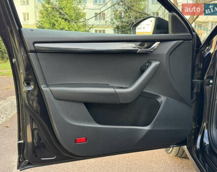 Чорний Шкода Октавія, об'ємом двигуна 2 л та пробігом 218 тис. км за 15299 $, фото 85 на Automoto.ua