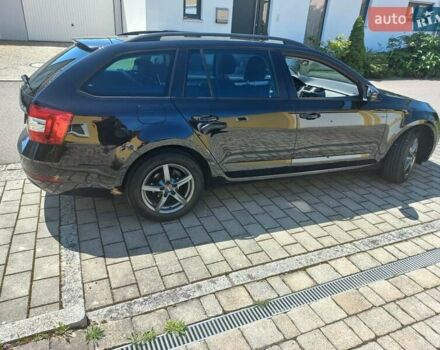 Черный Шкода Октавия, объемом двигателя 1.6 л и пробегом 217 тыс. км за 13300 $, фото 5 на Automoto.ua