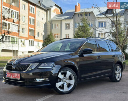 Чорний Шкода Октавія, об'ємом двигуна 2 л та пробігом 218 тис. км за 15299 $, фото 6 на Automoto.ua