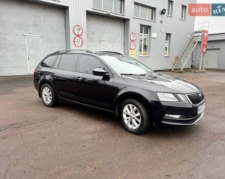 Черный Шкода Октавия, объемом двигателя 1.8 л и пробегом 225 тыс. км за 16000 $, фото 4 на Automoto.ua