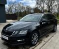 Черный Шкода Октавия, объемом двигателя 2 л и пробегом 212 тыс. км за 14300 $, фото 1 на Automoto.ua