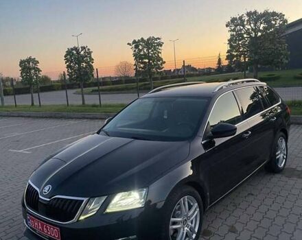 Чорний Шкода Октавія, об'ємом двигуна 1.5 л та пробігом 245 тис. км за 11805 $, фото 4 на Automoto.ua