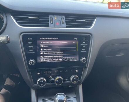 Чорний Шкода Октавія, об'ємом двигуна 1.6 л та пробігом 190 тис. км за 17150 $, фото 7 на Automoto.ua