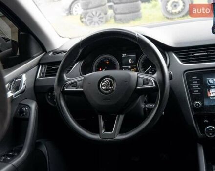 Черный Шкода Октавия, объемом двигателя 2 л и пробегом 326 тыс. км за 14141 $, фото 8 на Automoto.ua