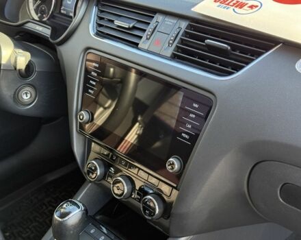 Черный Шкода Октавия, объемом двигателя 2 л и пробегом 150 тыс. км за 16900 $, фото 5 на Automoto.ua