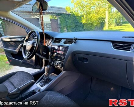 Черный Шкода Октавия, объемом двигателя 1.6 л и пробегом 265 тыс. км за 13999 $, фото 6 на Automoto.ua