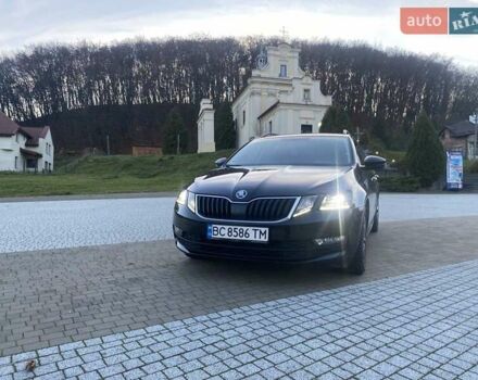 Черный Шкода Октавия, объемом двигателя 2 л и пробегом 195 тыс. км за 17400 $, фото 4 на Automoto.ua