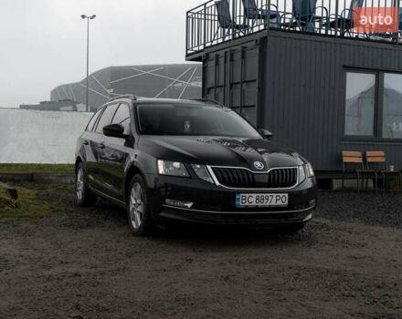 Черный Шкода Октавия, объемом двигателя 2 л и пробегом 326 тыс. км за 14141 $, фото 2 на Automoto.ua