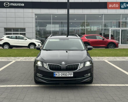 Черный Шкода Октавия, объемом двигателя 1.5 л и пробегом 280 тыс. км за 13900 $, фото 1 на Automoto.ua