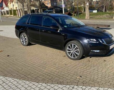 Черный Шкода Октавия, объемом двигателя 2 л и пробегом 195 тыс. км за 17400 $, фото 3 на Automoto.ua