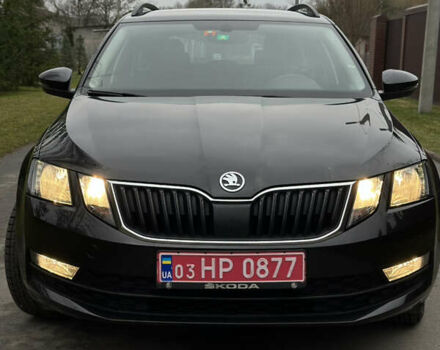 Черный Шкода Октавия, объемом двигателя 1.6 л и пробегом 204 тыс. км за 15200 $, фото 13 на Automoto.ua