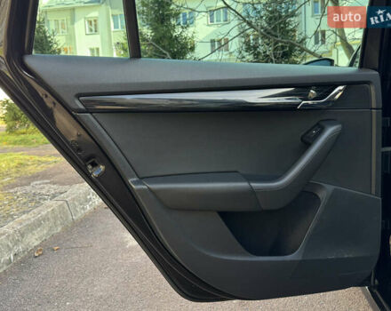 Чорний Шкода Октавія, об'ємом двигуна 2 л та пробігом 218 тис. км за 15299 $, фото 137 на Automoto.ua