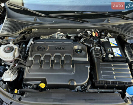 Чорний Шкода Октавія, об'ємом двигуна 2 л та пробігом 218 тис. км за 15299 $, фото 161 на Automoto.ua