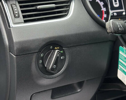 Черный Шкода Октавия, объемом двигателя 1.6 л и пробегом 204 тыс. км за 15200 $, фото 21 на Automoto.ua