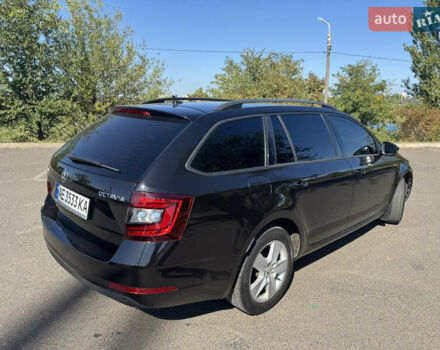 Черный Шкода Октавия, объемом двигателя 1.6 л и пробегом 247 тыс. км за 15800 $, фото 10 на Automoto.ua