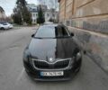 Черный Шкода Октавия, объемом двигателя 1.6 л и пробегом 258 тыс. км за 12800 $, фото 1 на Automoto.ua