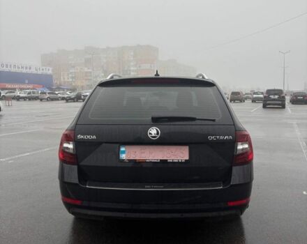 Черный Шкода Октавия, объемом двигателя 2 л и пробегом 159 тыс. км за 17900 $, фото 5 на Automoto.ua