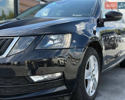 Черный Шкода Октавия, объемом двигателя 1.5 л и пробегом 155 тыс. км за 16300 $, фото 13 на Automoto.ua