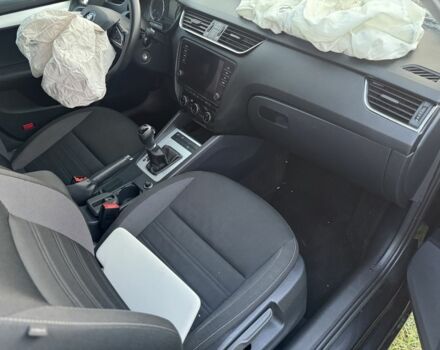 Черный Шкода Октавия, объемом двигателя 2 л и пробегом 150 тыс. км за 4999 $, фото 10 на Automoto.ua