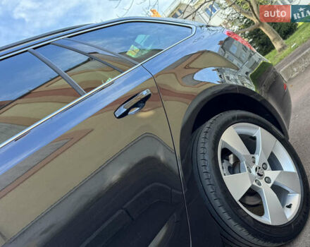 Чорний Шкода Октавія, об'ємом двигуна 2 л та пробігом 218 тис. км за 15299 $, фото 15 на Automoto.ua