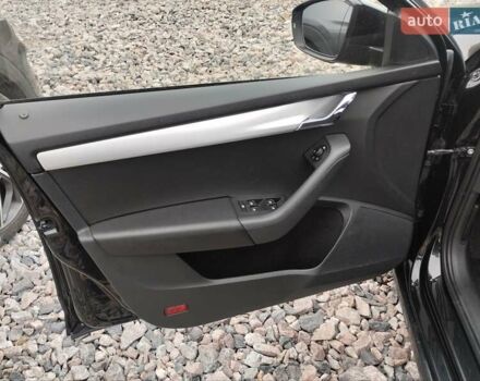 Черный Шкода Октавия, объемом двигателя 1.6 л и пробегом 220 тыс. км за 12350 $, фото 5 на Automoto.ua