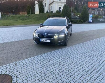 Черный Шкода Октавия, объемом двигателя 2 л и пробегом 195 тыс. км за 17400 $, фото 5 на Automoto.ua