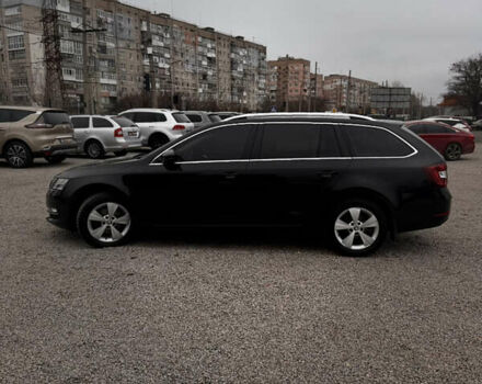 Черный Шкода Октавия, объемом двигателя 2 л и пробегом 153 тыс. км за 18700 $, фото 2 на Automoto.ua