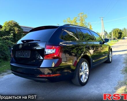 Черный Шкода Октавия, объемом двигателя 1.6 л и пробегом 265 тыс. км за 13999 $, фото 3 на Automoto.ua