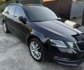 Черный Шкода Октавия, объемом двигателя 2 л и пробегом 320 тыс. км за 19500 $, фото 1 на Automoto.ua