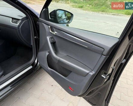 Черный Шкода Октавия, объемом двигателя 2 л и пробегом 245 тыс. км за 22300 $, фото 12 на Automoto.ua