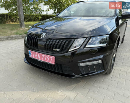 Черный Шкода Октавия, объемом двигателя 2 л и пробегом 245 тыс. км за 22300 $, фото 2 на Automoto.ua