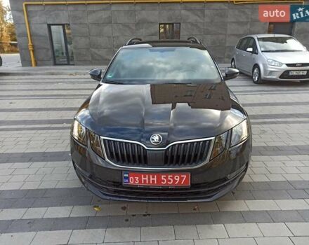 Шкода Октавия 2020 в Луцке на Automoto.ua Черный Шкода Октавия, объемом двигателя 2 л и пробегом 220 тыс. км за 17500 $, фото 3 на Automoto.ua
