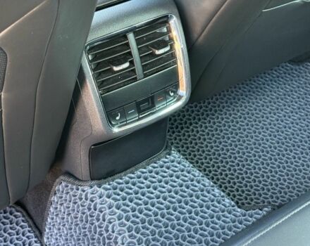 Черный Шкода Октавия, объемом двигателя 2 л и пробегом 200 тыс. км за 23500 $, фото 4 на Automoto.ua