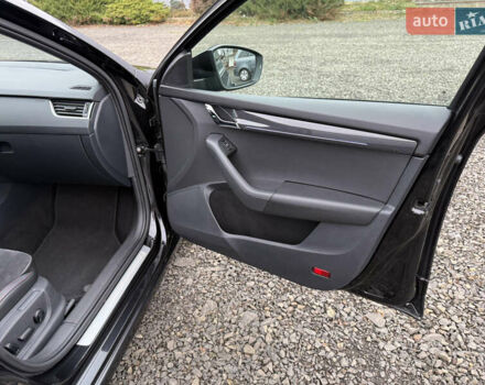 Черный Шкода Октавия, объемом двигателя 2 л и пробегом 246 тыс. км за 23300 $, фото 26 на Automoto.ua