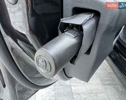 Шкода Октавия 2020 в Луцке на Automoto.ua Черный Шкода Октавия, объемом двигателя 1.97 л и пробегом 213 тыс. км за 21900 $, фото 26 на Automoto.ua