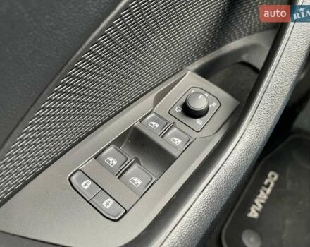 Черный Шкода Октавия, объемом двигателя 2 л и пробегом 233 тыс. км за 20200 $, фото 43 на Automoto.ua