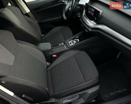 Черный Шкода Октавия, объемом двигателя 2 л и пробегом 275 тыс. км за 17999 $, фото 20 на Automoto.ua