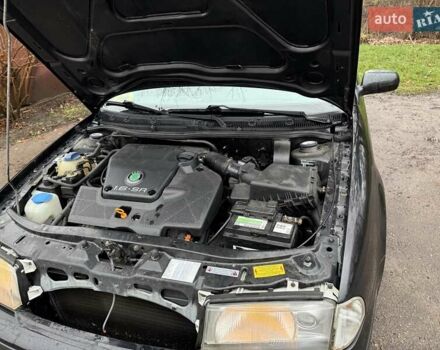 Черный Шкода Октавия, объемом двигателя 1.6 л и пробегом 235 тыс. км за 3450 $, фото 7 на Automoto.ua