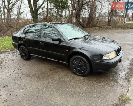 Черный Шкода Октавия, объемом двигателя 1.6 л и пробегом 235 тыс. км за 3450 $, фото 3 на Automoto.ua