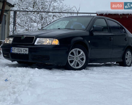 Черный Шкода Октавия, объемом двигателя 1.6 л и пробегом 250 тыс. км за 1850 $, фото 1 на Automoto.ua