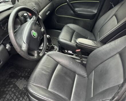 Черный Шкода Октавия, объемом двигателя 1.9 л и пробегом 380 тыс. км за 5218 $, фото 5 на Automoto.ua