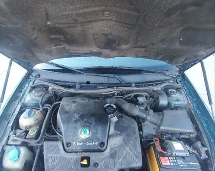 Черный Шкода Октавия, объемом двигателя 1.6 л и пробегом 290 тыс. км за 3999 $, фото 12 на Automoto.ua