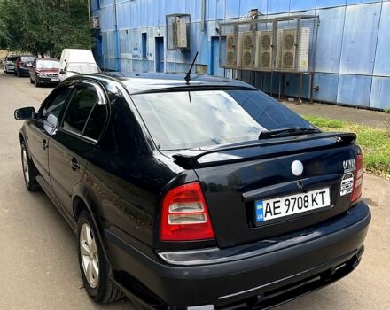 Черный Шкода Октавия, объемом двигателя 2 л и пробегом 300 тыс. км за 2500 $, фото 4 на Automoto.ua